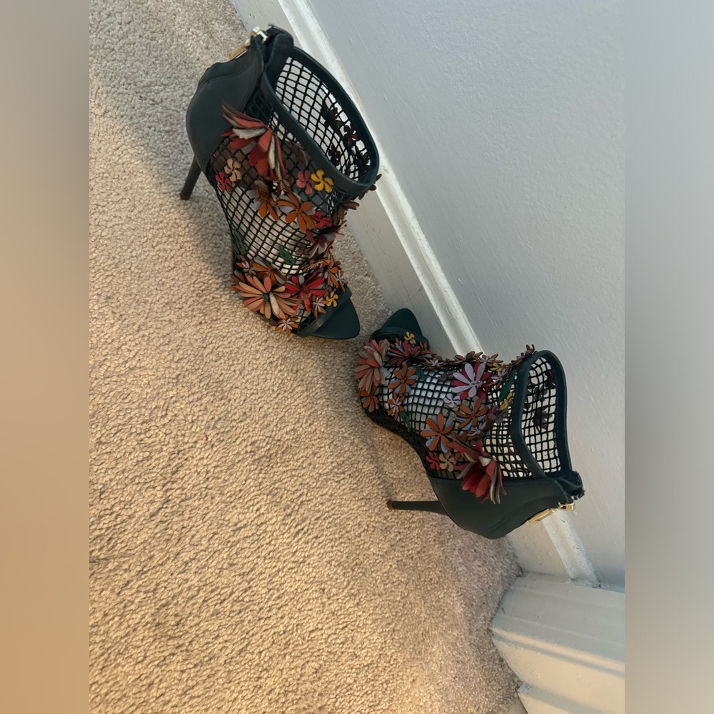 Zara ‘s shoes